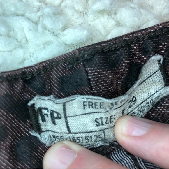 free People Womens Leopard Cheetah Print Stretch Crop Jeans Size 29 Brown 31x25 - Picture 8 of 11